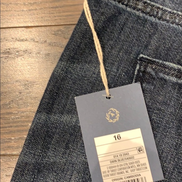 NWT High Rise Cutoffs - Picture 8 of 10